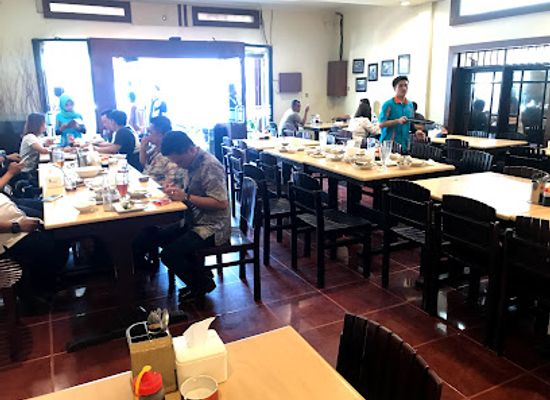 indonesia/manado/restaurant/raja-oci-restaurant