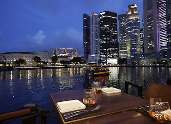singapore/clarke-quay/restaurant/eat-sum-thing
