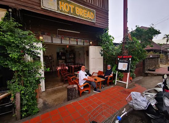 thailand/nan/restaurant/hot-bread-restaurant