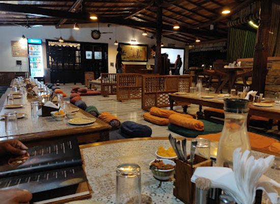 india/kutch/restaurant/pangat-restaurant-be-ghadi-cafe