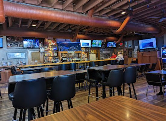 indiana/carmel/restaurant/woodys-library-restaurant
