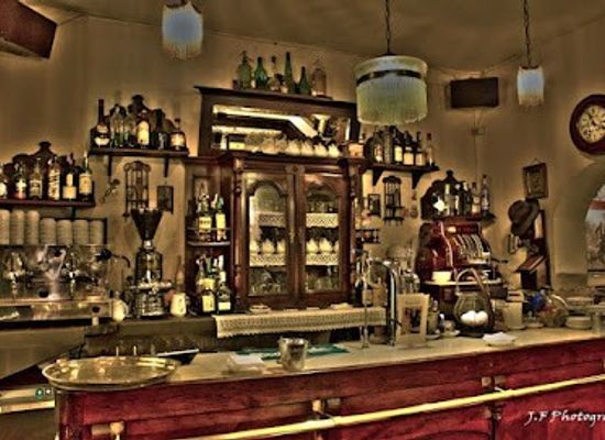 spain/madrid/malasana/restaurant/cafe-ajenjo