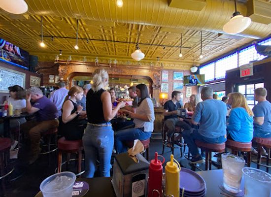 kansas/manhattan/restaurant/so-long-saloon