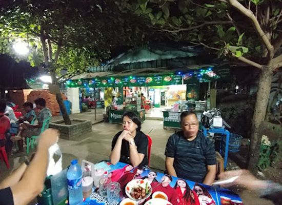 myanmar-burma/hpa-an/restaurant/yee-yee-cho-thai-food