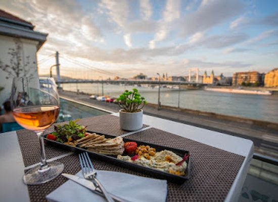 hungary/budapest/gellert-hill/restaurant/rudas-bistro