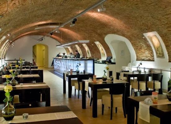 czechia/brno/restaurant/restaurace-baroko