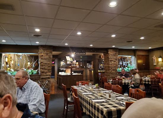 wisconsin/central-wisconsin/restaurant/roepke-s-village-inn