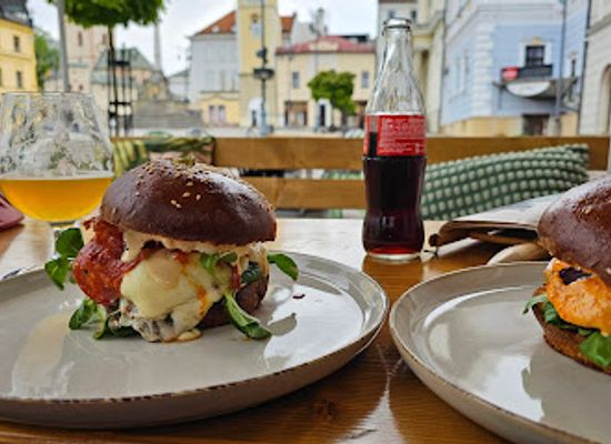 slovakia/banska-bystrica/restaurant/davaj-het-bystricky-lokal