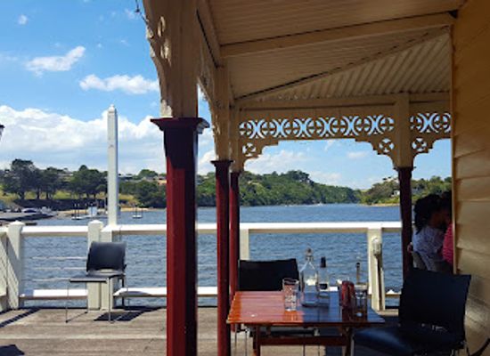 australia/western-district/restaurant/proudfoots-by-the-river