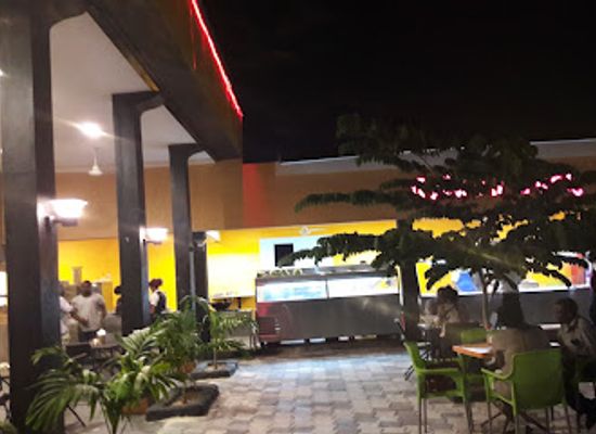 tanzania/dar-es-salaam/restaurant/golden-fork-restaurant
