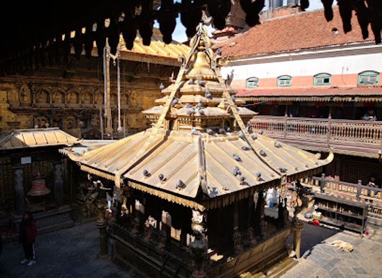 nepal/kathmandu/swayambhunath/restaurant/ajima-restro