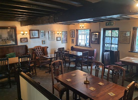 united-kingdom/clwyd/restaurant/three-pigeons-inn