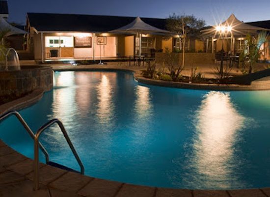 namibia/zambezi/restaurant/arebbusch-travel-lodge