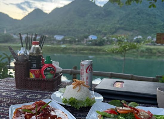 vietnam/north-central-coast/restaurant/phong-nha-vegan-restaurant