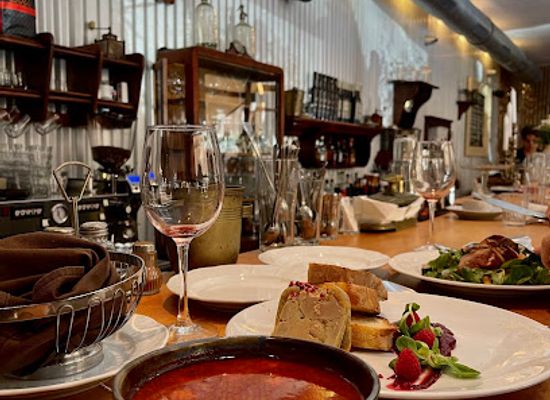 hungary/csallokoz/restaurant/getto-gulyas