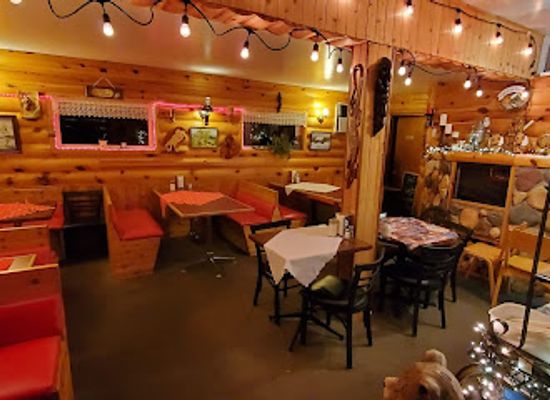 canada/interlake-region/restaurant/julia-s-place