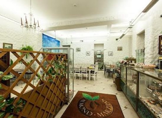 estonia/tallinn/restaurant/martsipanigalerii-marzipan-gallery