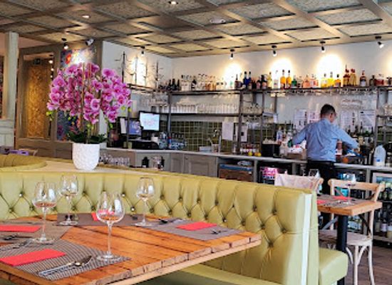 united-kingdom/warwickshire/restaurant/giggling-squid-leamington-spa