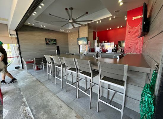 puerto-rico/carolina/isla-verde/restaurant/lifeguards-of-the-reef-cafe