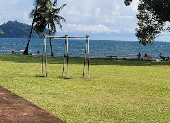 cameroon/limbe-beach/restaurant/bota-s-s-club