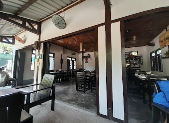 myanmar-burma/rakhine-state/restaurant/enjoy-restaurant