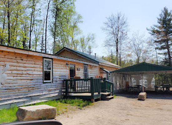 maine/western-maine-mountains/restaurant/the-knotty-moose-cabins-and-tavern