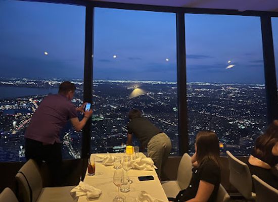 canada/vancouver-island/restaurant/360-the-restaurant-at-the-cn-tower