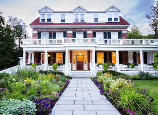 vermont/woodstock/restaurant/the-ransom-tavern