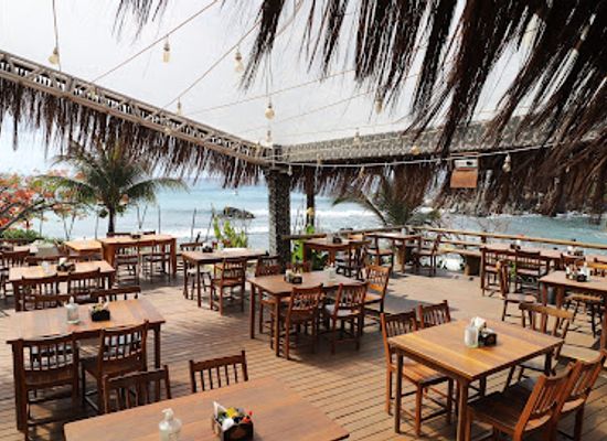 brazil/fernando-de-noronha/restaurant/bar-do-meio-noronha