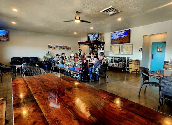 utah/canyonlands/restaurant/outlaw-s-roost