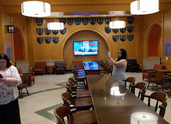 wisconsin/madison/university-of-wisconsin-madison/restaurant/der-rathskeller