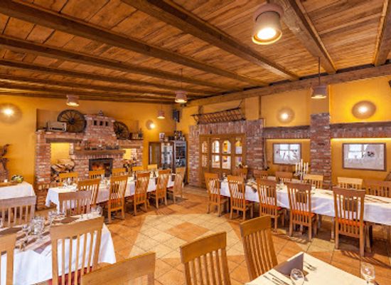 croatia/slavonia/restaurant/zlatni-lug