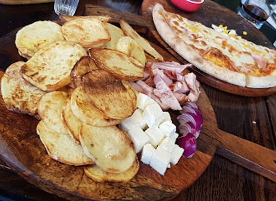 romania/bucovina/restaurant/ceaunul-bunicii