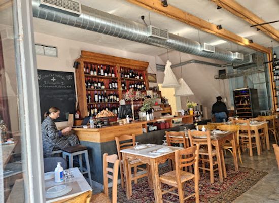 greece/kalamata/restaurant/oinopantopoleion