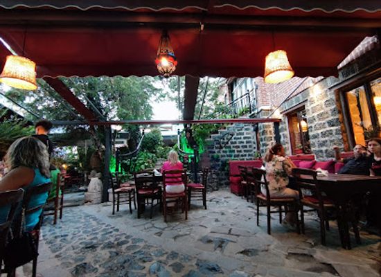 albania/korce-region/restaurant/vila-cofiel