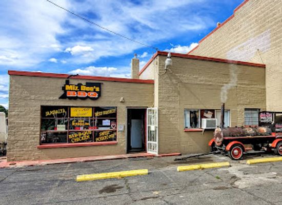 washington/yakima/restaurant/all-about-bbq-more-miz-dee-s-next-generation