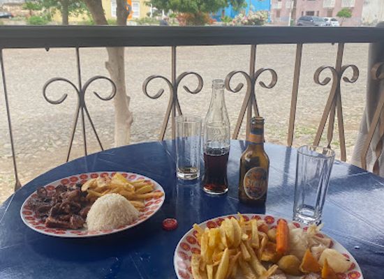cabo-verde/praia-do-tarrafal/restaurant/mira-mar-chez-mama