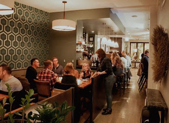 illinois/driftless-area/restaurant/gather