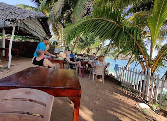 sri-lanka/mirissa/restaurant/adora-mirissa-beach-restaurant