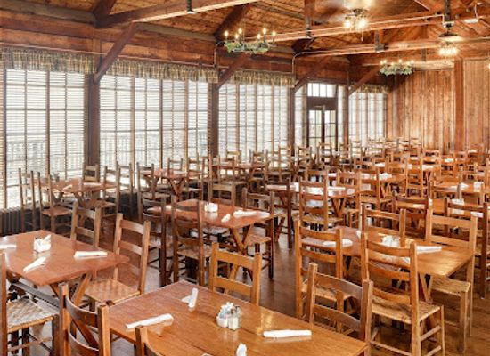 virginia/skyline-drive/restaurant/spottswood-dining-room