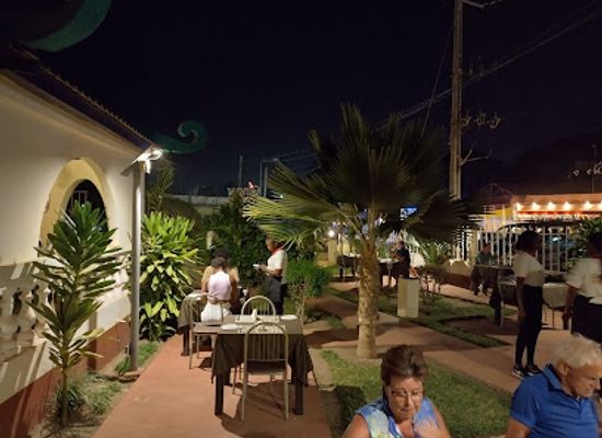 the-gambia/western-region/restaurant/ginger-restaurant