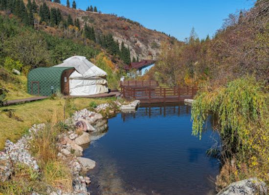 kazakhstan/turgen-gorge/restaurant/mountain-resort-oi-qaragai-lesnaya-skazka