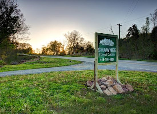 illinois/shawnee-hills/restaurant/shawnee-forest-cabins