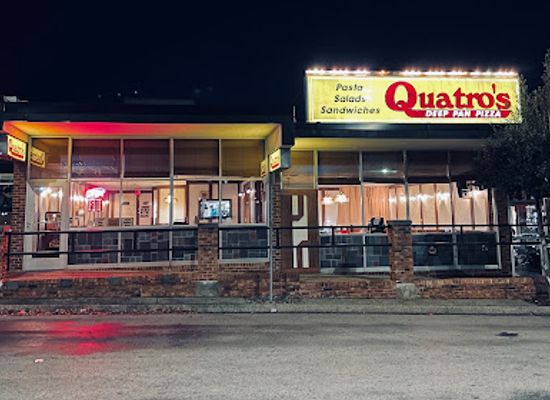 illinois/southern-illinois/restaurant/quatro-s-deep-pan-pizza