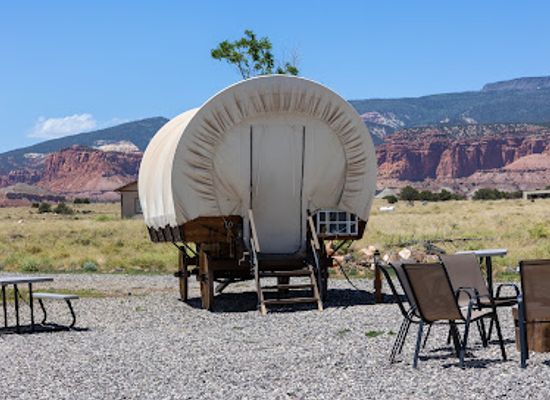 utah/torrey/restaurant/broken-spur-inn-steakhouse