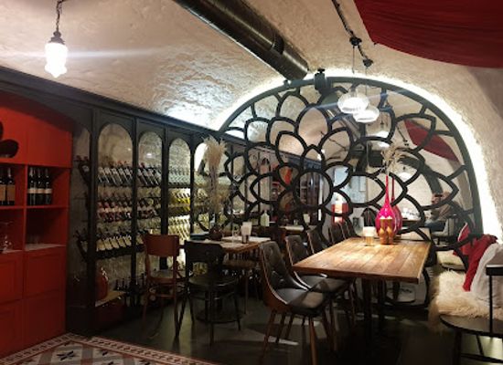ukraine/chernivtsi/restaurant/djordzhina