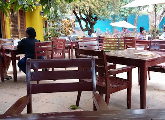 uganda/buganda/restaurant/amagara-cafe-bistro