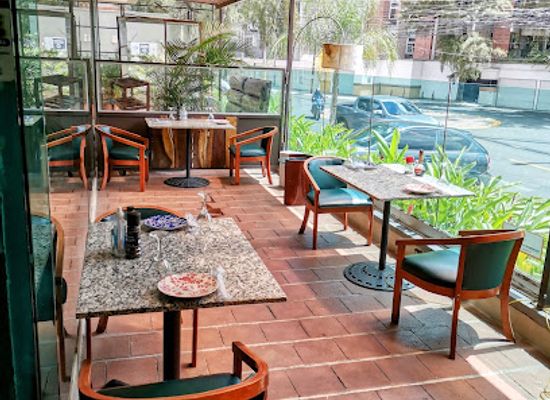 honduras/santa-barbara-region/restaurant/arno-bistro-cafe-francais