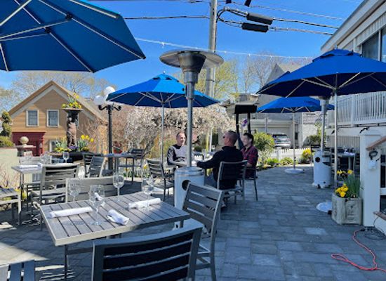 massachusetts/provincetown/restaurant/the-pointe-restaurant
