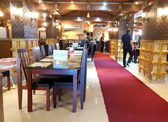 qatar/zekreet-beach/restaurant/garden-village-restaurant